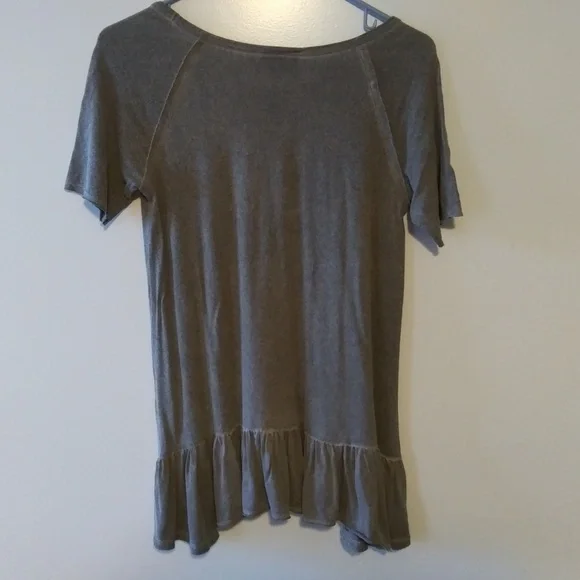 Dantelle ruffled shirt gray size small raw edges - Picture 5 of 8